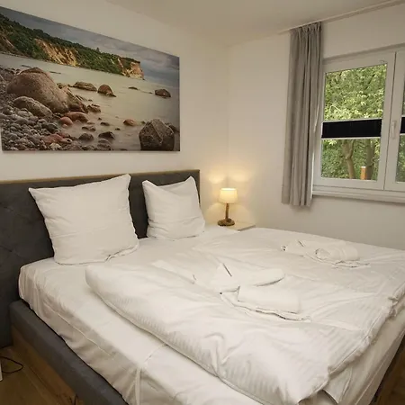 Ferienwohnung Am Wald - Ferienwohnung Nummer 01 *